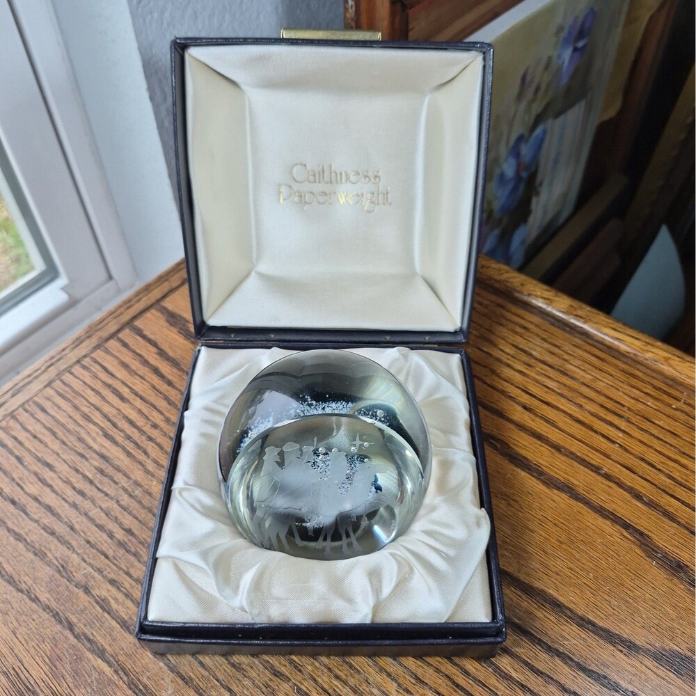 Caithness Paperweight Journey of the Wise Men Christmas Limited Edition Signed